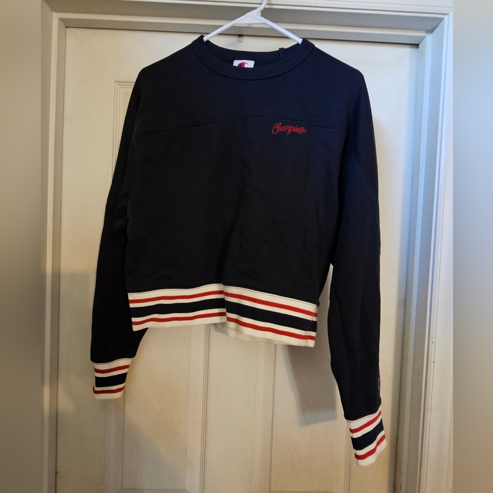 NWT Champion Navy Cropped Crewneck Sweatshirt with Red & White Stripe Hem. Size: